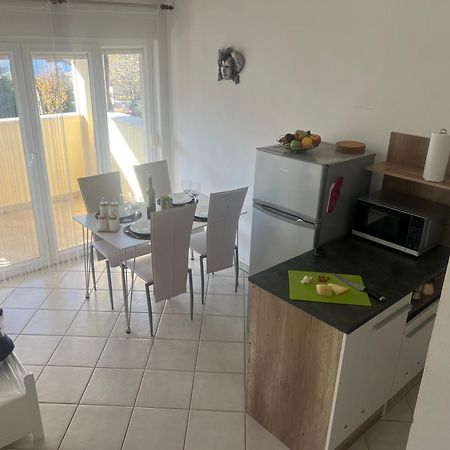 Apartmans Sun & Moon Замбратия Екстериор снимка