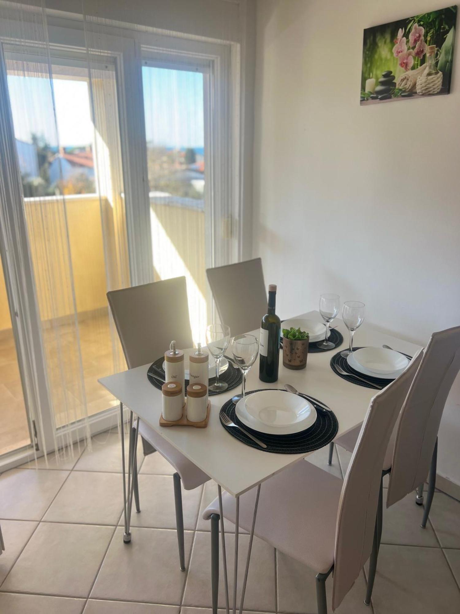 Apartmans Sun & Moon Замбратия Екстериор снимка