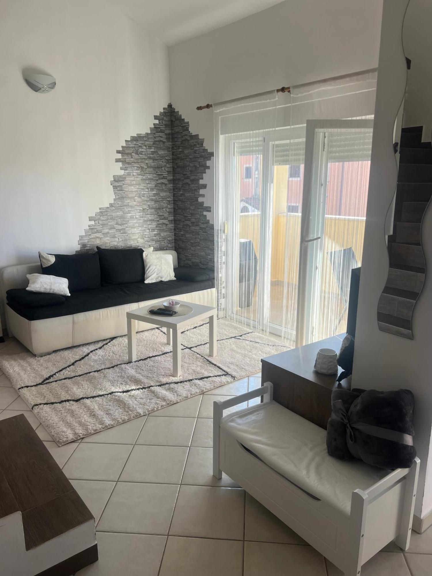 Apartmans Sun & Moon Замбратия Екстериор снимка