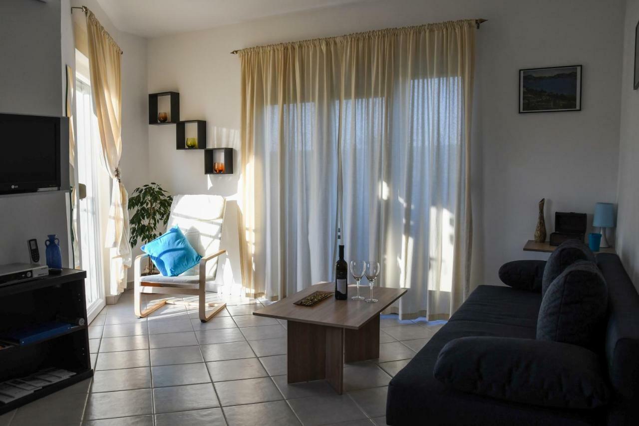 Apartmans Sun & Moon Замбратия Екстериор снимка